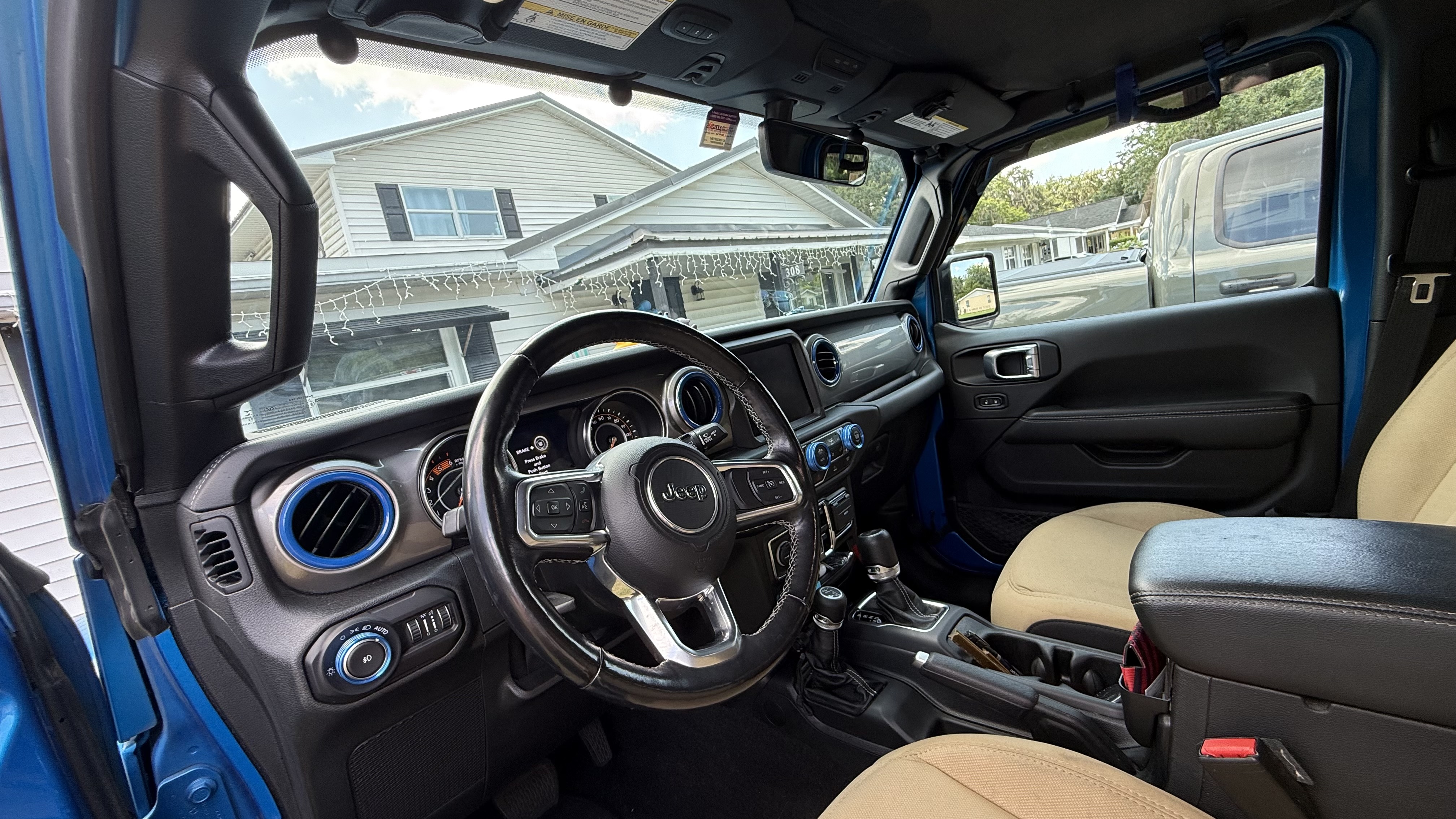 Used 2021 Jeep Wrangler Unlimited Sahara AWD/4WD image 6