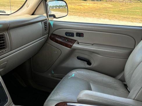 Used 2005 Chevrolet Tahoe LT w/ LT Preferred Equipment Group image 29