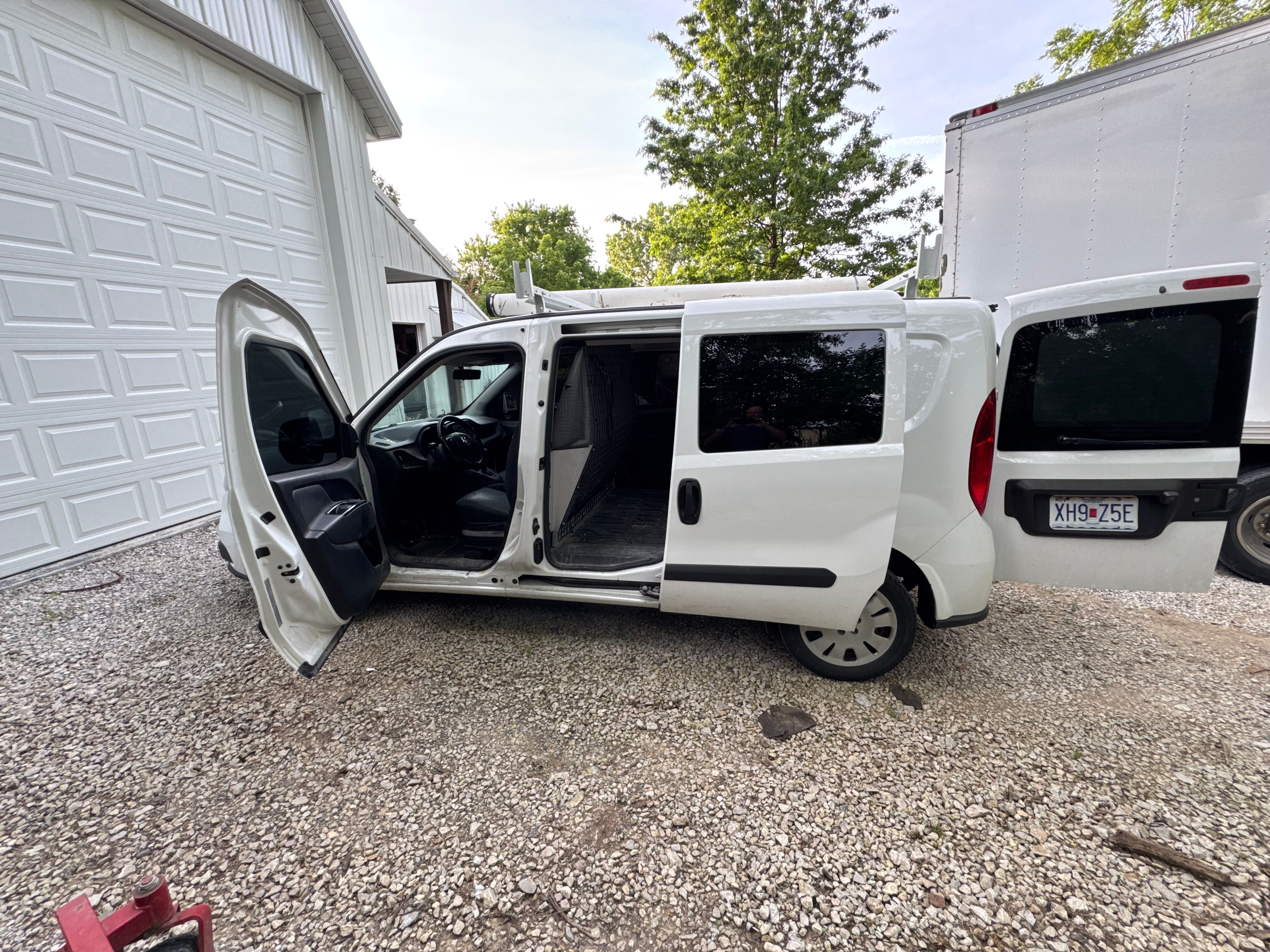 Used 2017 RAM ProMaster City Tradesman SLT w/ Rear Back-up Camera Group FWD image 9