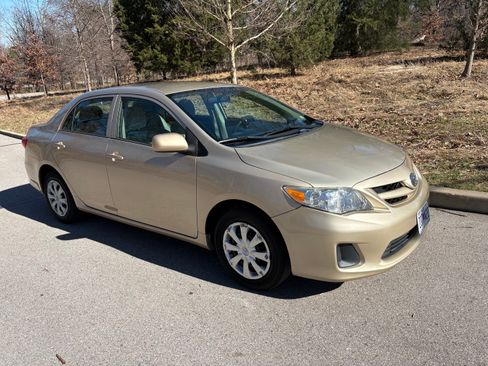 Used 2013 Toyota Corolla L image 8