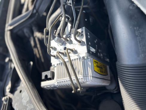 Used 2006 Mercedes-Benz E 55 AMG Sedan image 25