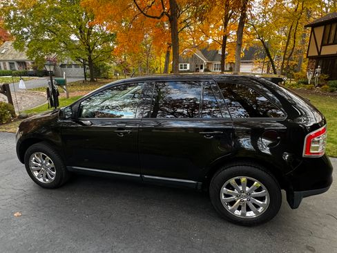 Used 2010 Ford Edge SEL image 9