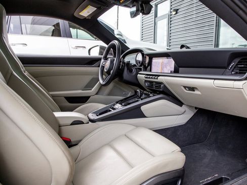 Used 2020 Porsche 911 Carrera S image 15