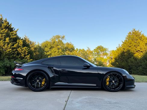 Used 2014 Porsche 911 Turbo S AWD/4WD image 4