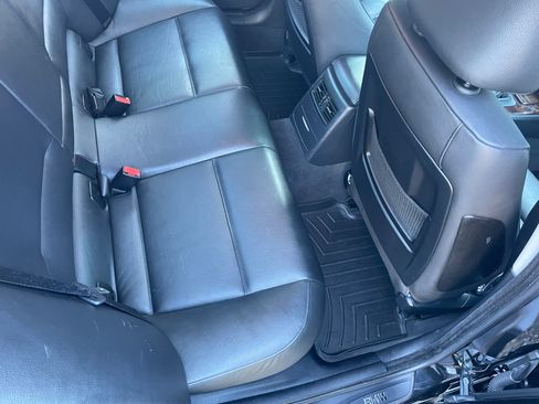 Used 2006 BMW 330i Sedan image 12