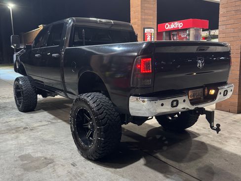 Used 2015 RAM 2500 Tradesman w/ Chrome Appearance Group image 8