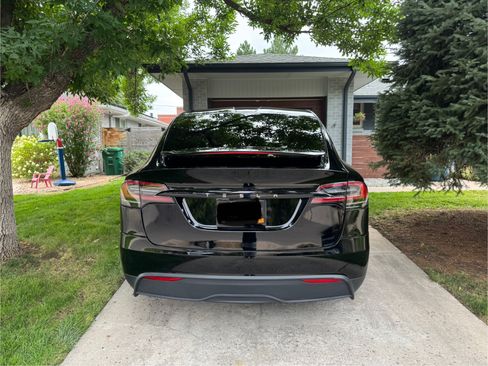 Used 2023 Tesla Model X image 8