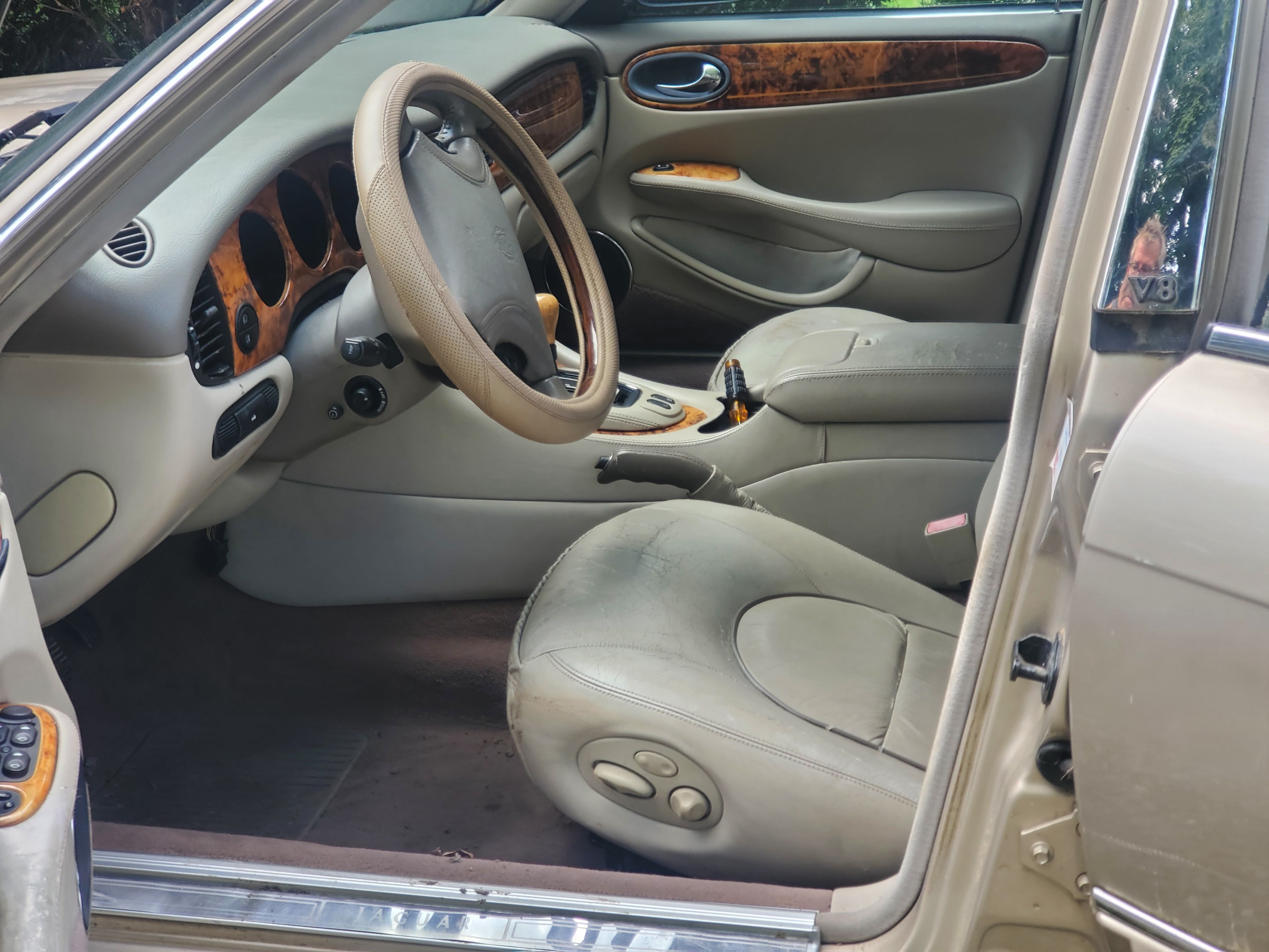 Used 1999 Jaguar XJ8 L RWD image 5
