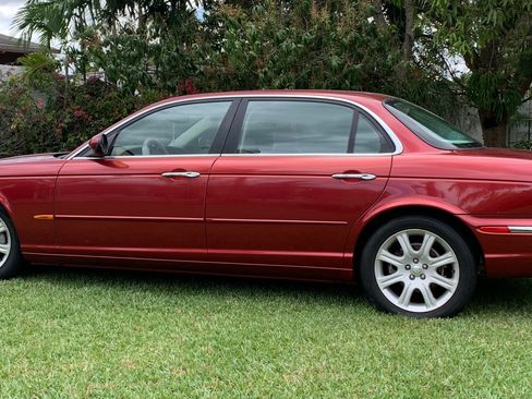 Used 2005 Jaguar XJ8 8 L Sedan 4D image 4