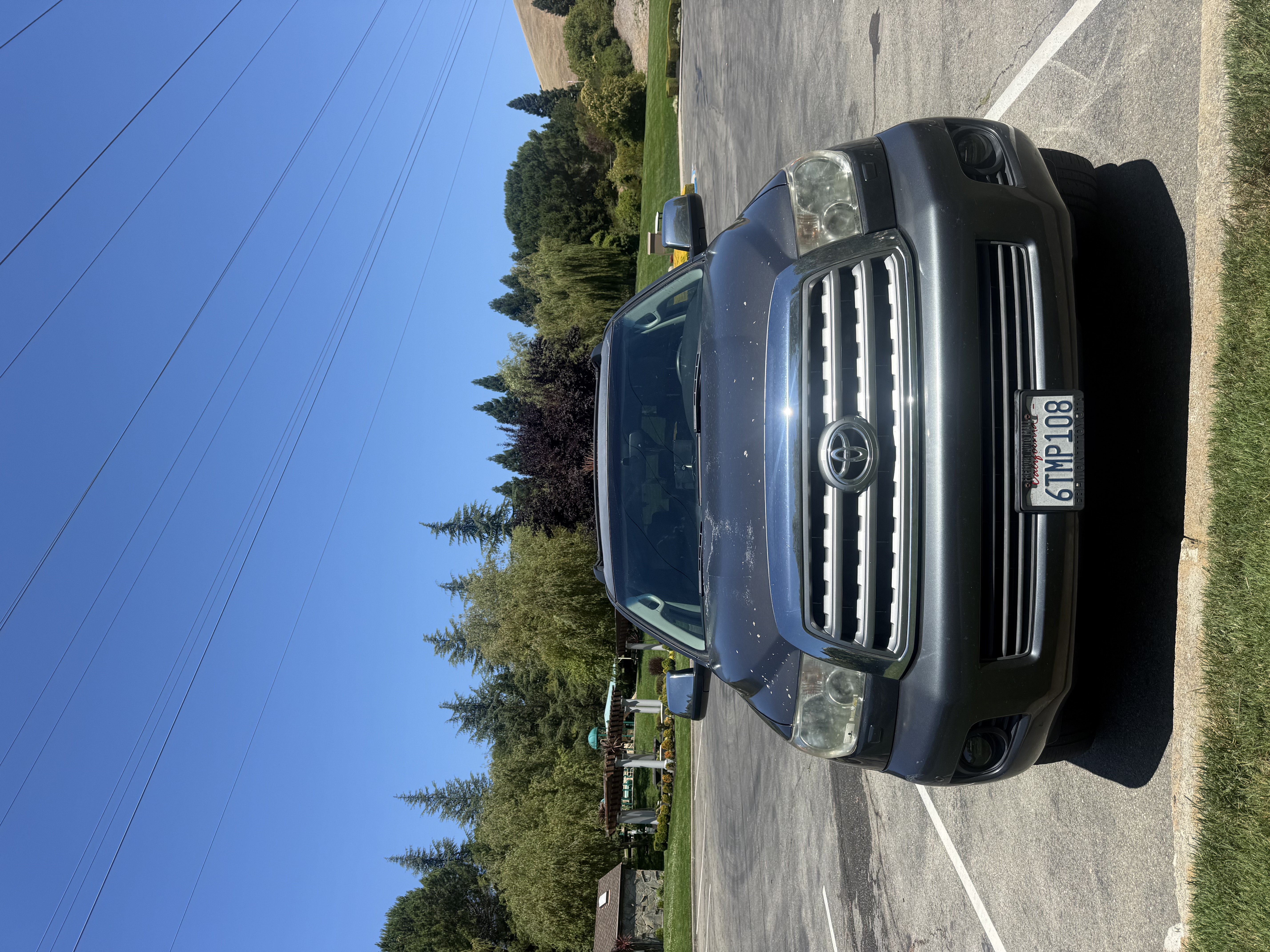 Used 2011 Toyota Sequoia Limited AWD/4WD image 2