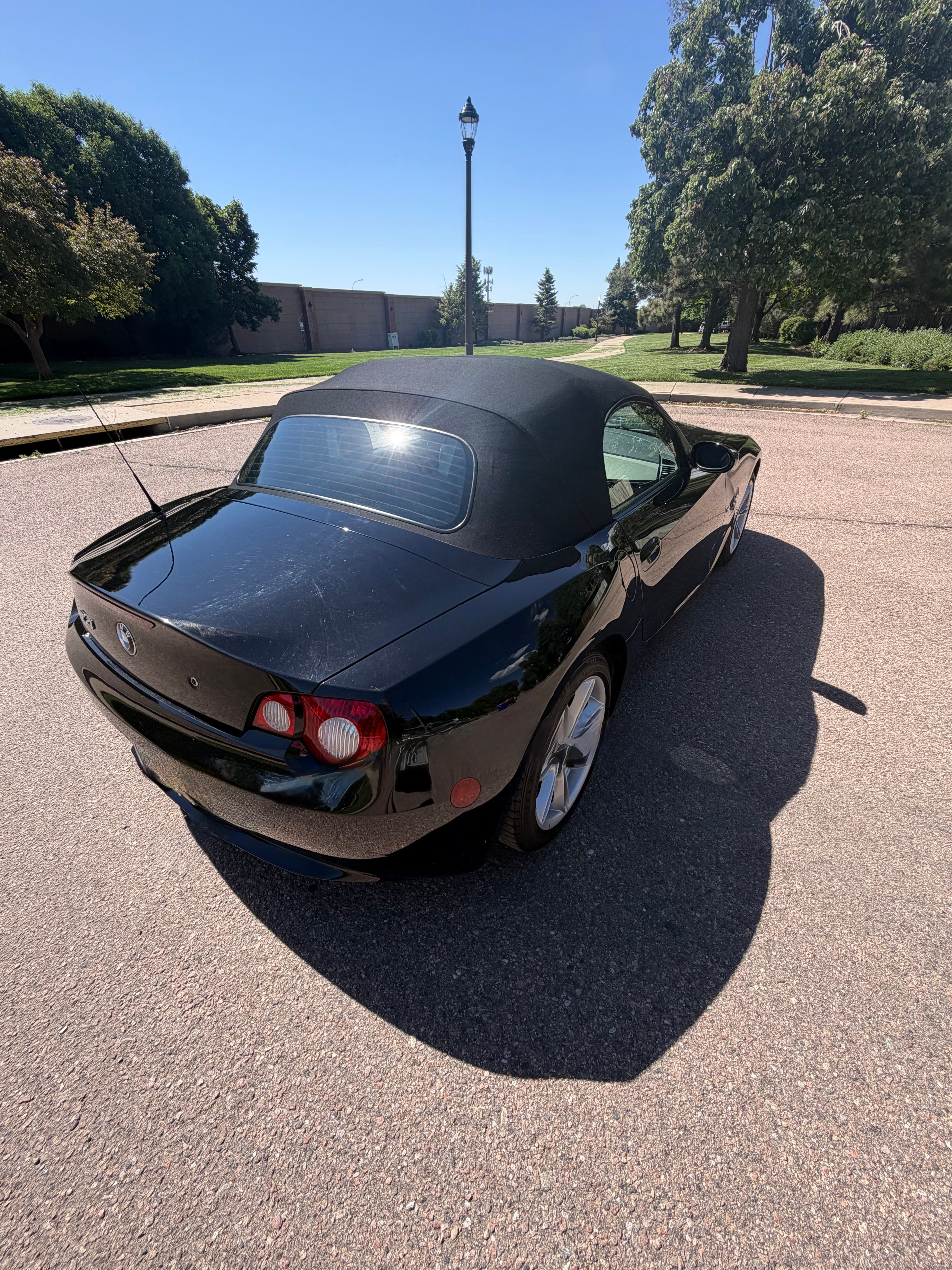 Used 2005 BMW Z4 3.0i RWD image 10