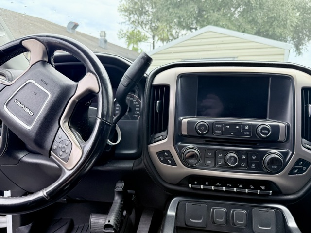 Used 2015 GMC Sierra 2500 Denali w/ Duramax Plus Package AWD/4WD image 8