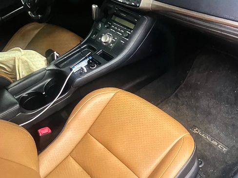 Used 2015 Lexus CT 200h image 5
