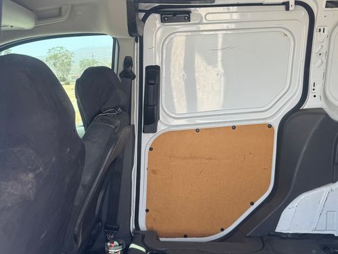 Used 2019 Ford Transit Connect XL FWD image 9
