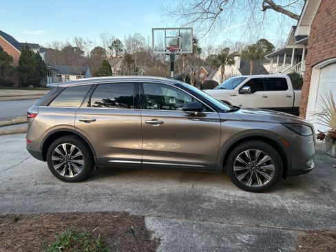 Used 2021 Lincoln Corsair Reserve w/ Equipment Group 201A FWD image 1