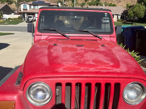 Used 1997 Jeep Wrangler SE image 1
