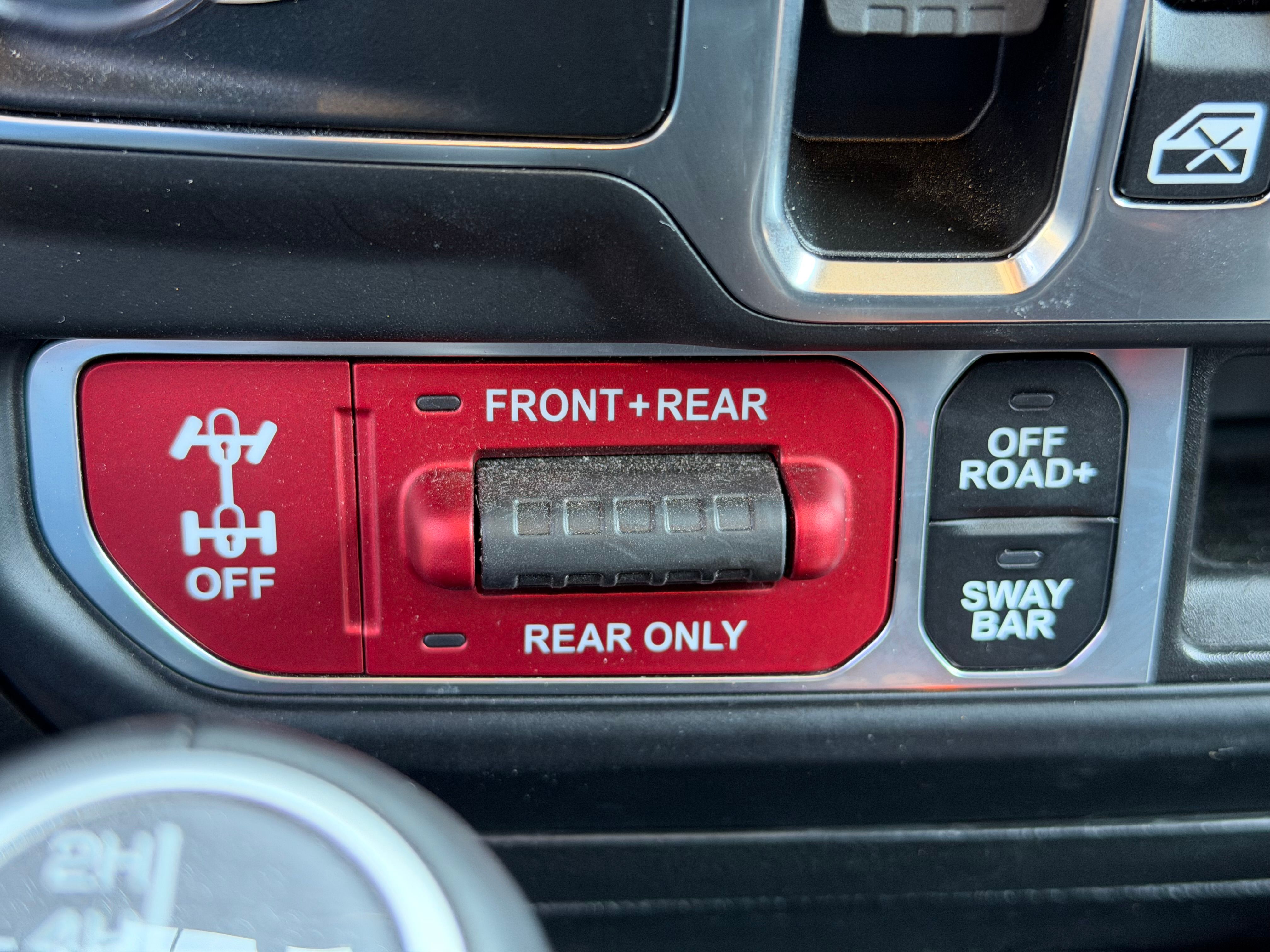 Used 2023 Jeep Gladiator Rubicon w/ Trailer Tow Package AWD/4WD image 13