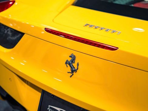 Used 2011 Ferrari 458 Italia Coupe RWD image 21
