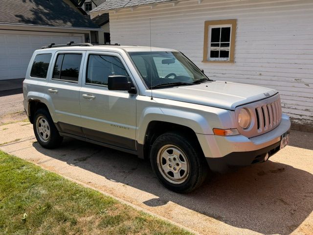 Used 2013 Jeep Patriot Sport w/ PWR Value Group AWD/4WD image 1