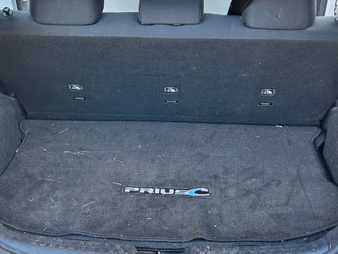 Used 2014 Toyota Prius C One image 13