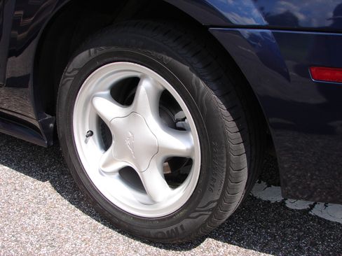 Used 2003 Ford Mustang Coupe image 24