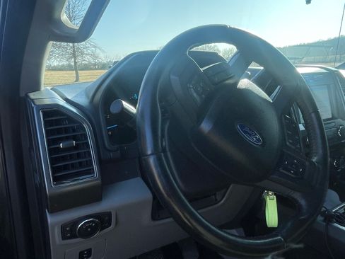 Used 2017 Ford F150 XLT w/ Equipment Group 302A Luxury image 9