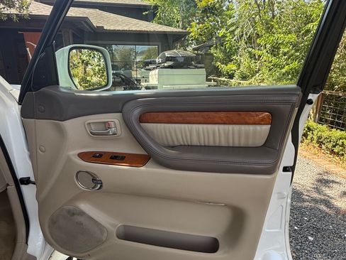 Used 2006 Lexus LX 470 4WD image 22