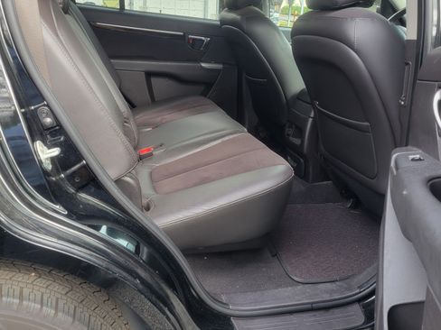 Used 2011 Hyundai Santa Fe SE image 10