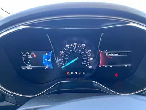 Used 2018 Ford Fusion SE w/ Fusion SE Technology Package FWD image 13