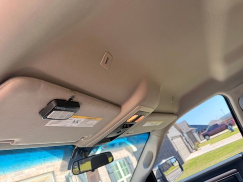 Used 2018 RAM 1500 Classic SLT image 25