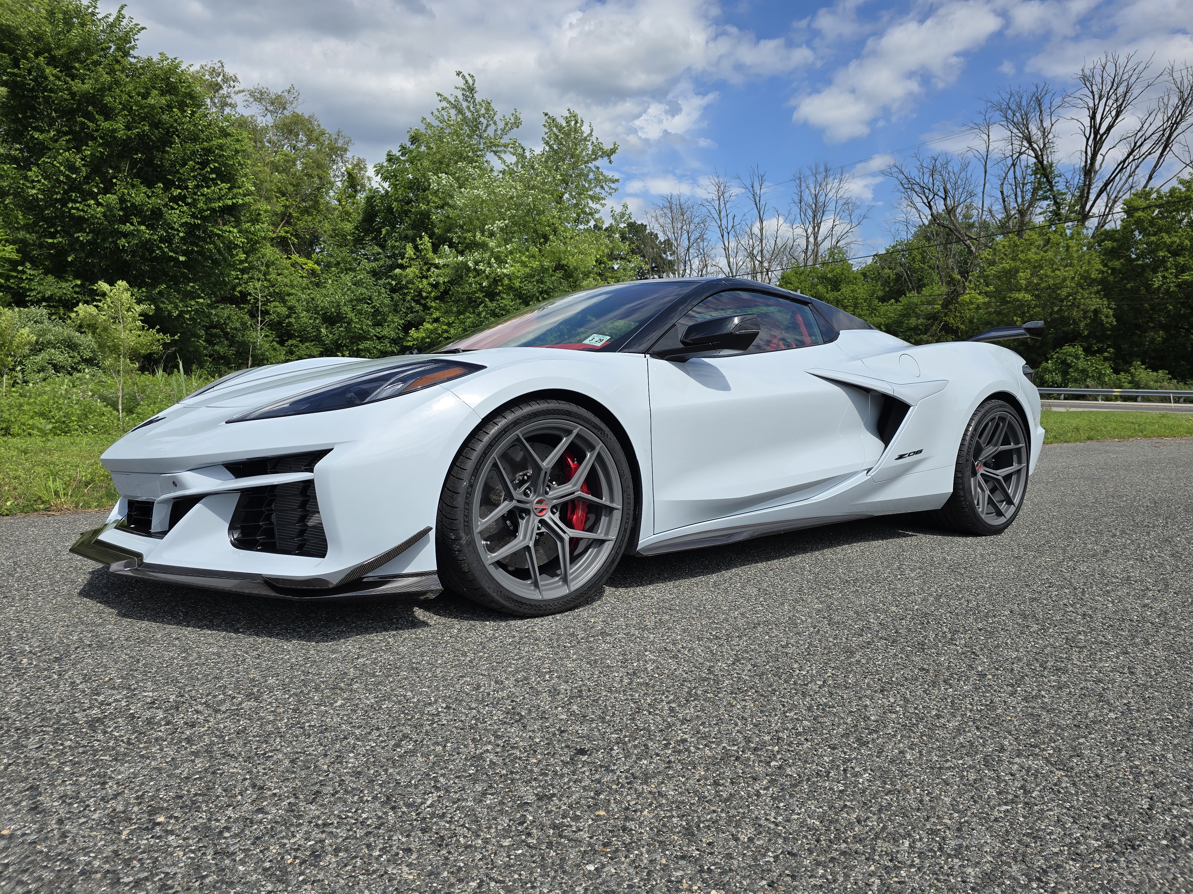 Used 2024 Chevrolet Corvette Z06 w/ Z07 Performance Package RWD image 13