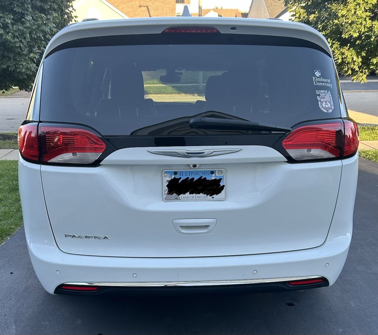Used 2017 Chrysler Pacifica Touring-L FWD image 9