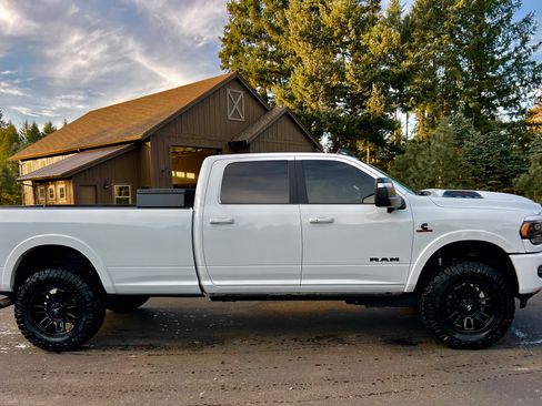 Used 2023 RAM 3500 Limited image 4