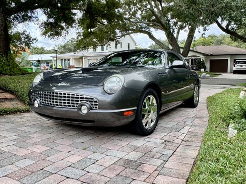 Used 2003 Ford Thunderbird RWD image 4