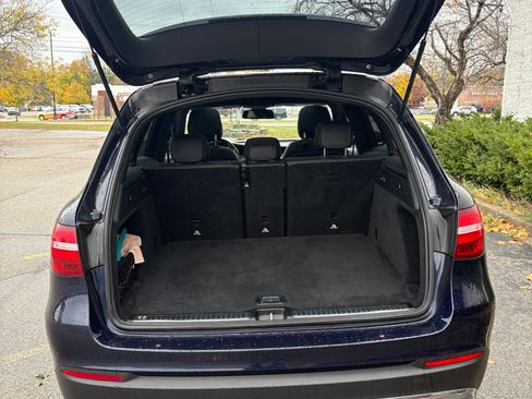 Used 2019 Mercedes-Benz GLC 300 4MATIC image 13