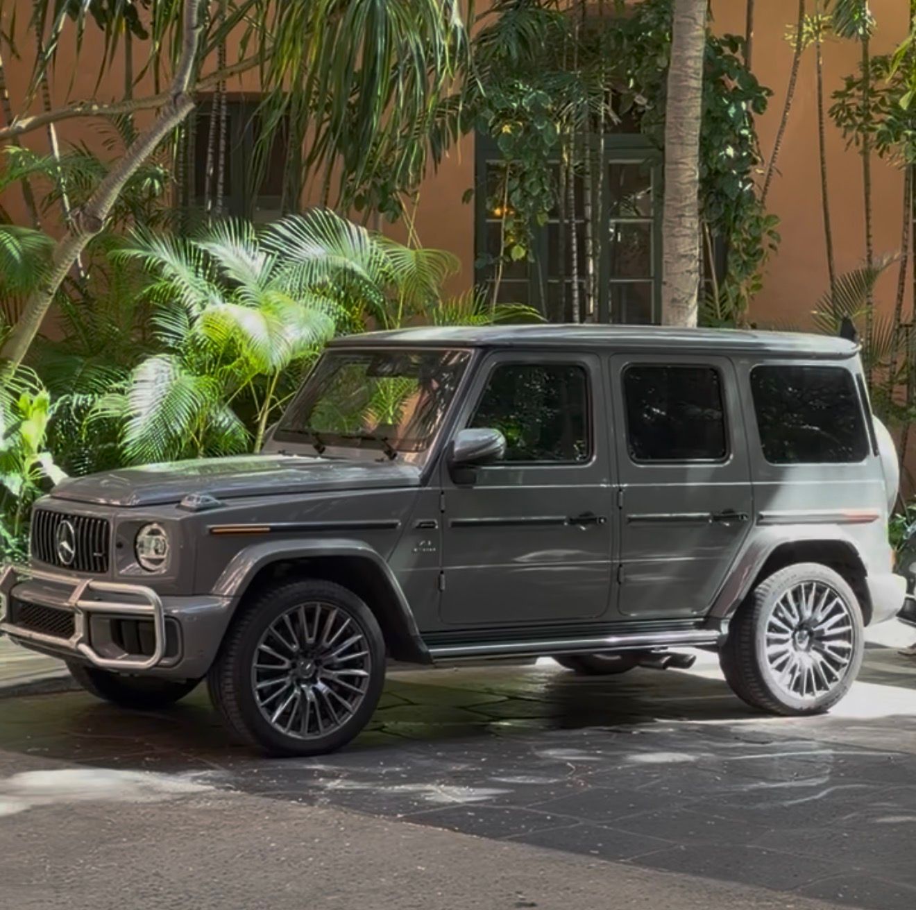 Used 2025 Mercedes-Benz G 63 AMG 4MATIC image 5