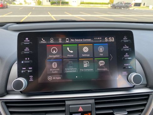 Used 2018 Honda Accord Touring image 26