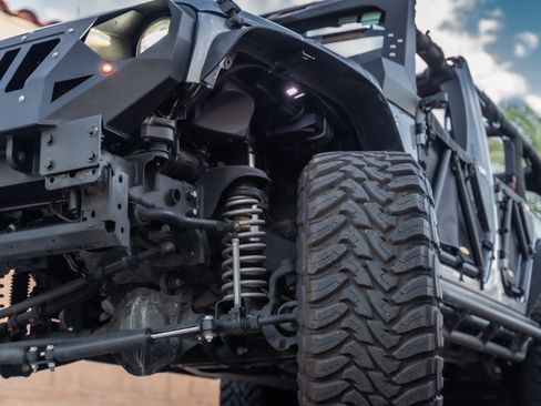 Used 2017 Jeep Wrangler Unlimited Rubicon w/ Connectivity Group image 9