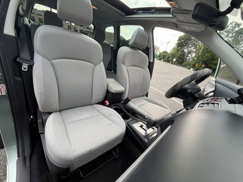 Used 2018 Subaru Forester 2.5i Premium w/ All-Weather Package AWD/4WD image 17