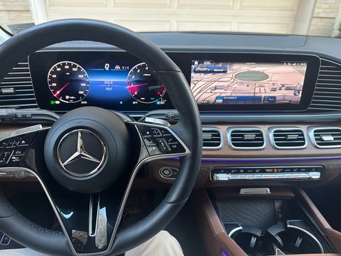 Used 2025 Mercedes-Benz GLE 350 4MATIC image 19