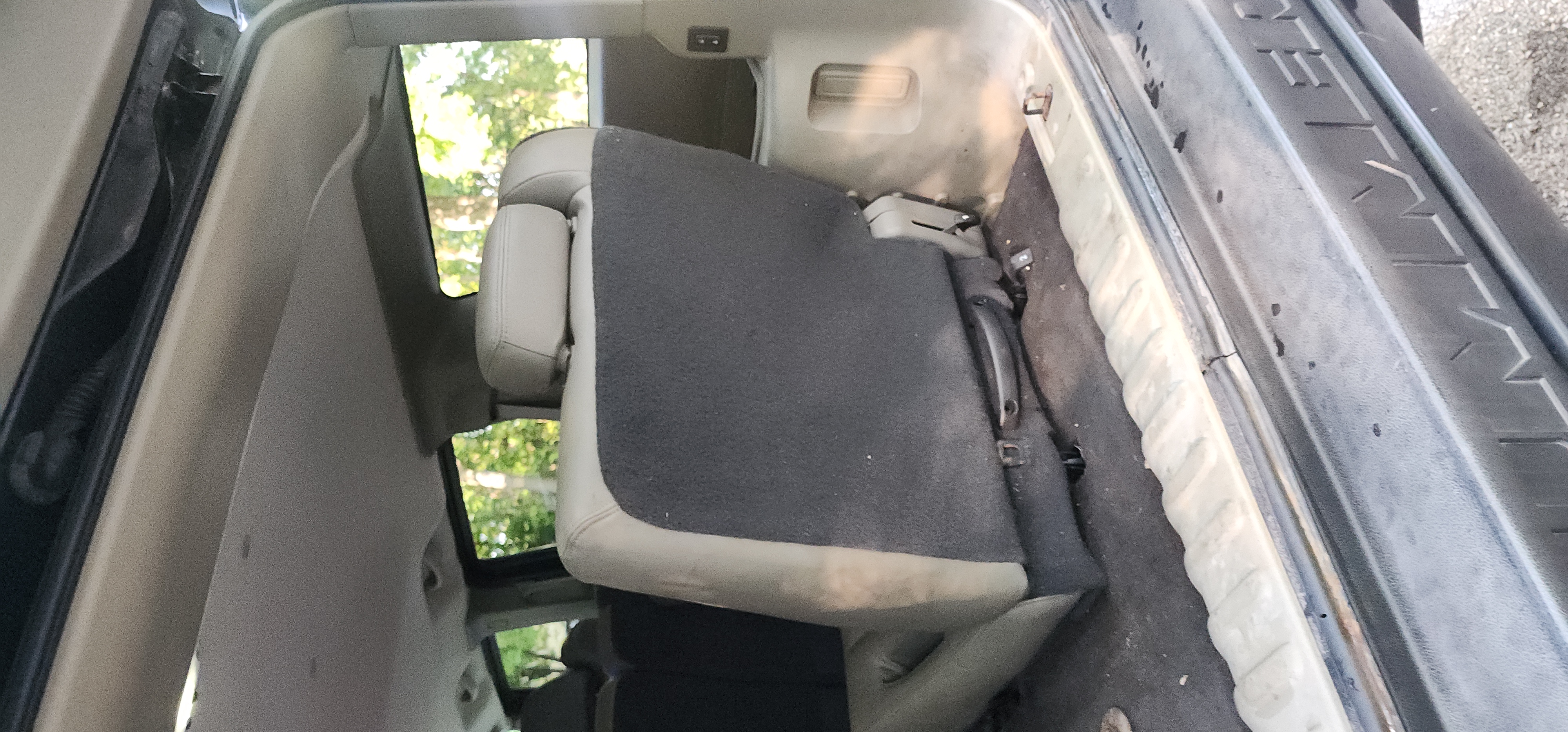 Used 2003 HUMMER H2 w/ Preferred Equipment Group AWD/4WD image 8