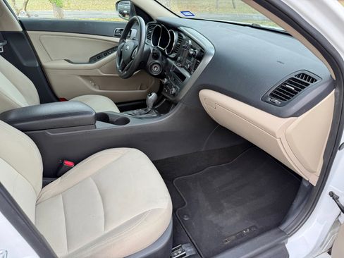 Used 2013 Kia Optima LX image 18