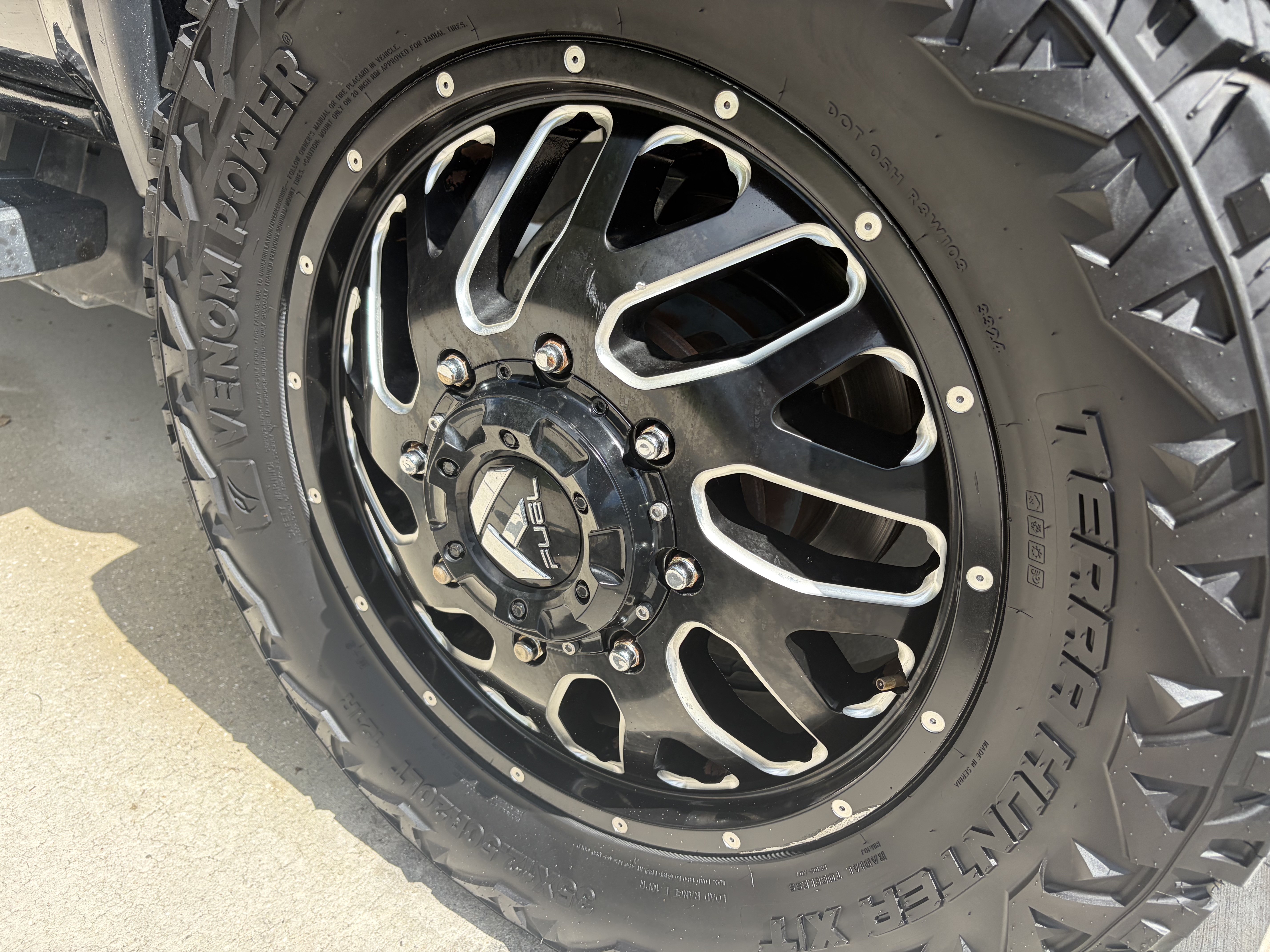 Used 2018 GMC Sierra 3500 Denali w/ Duramax Plus Package AWD/4WD image 14