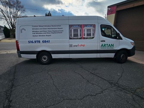 Used 2019 Freightliner Sprinter 3500 image 5