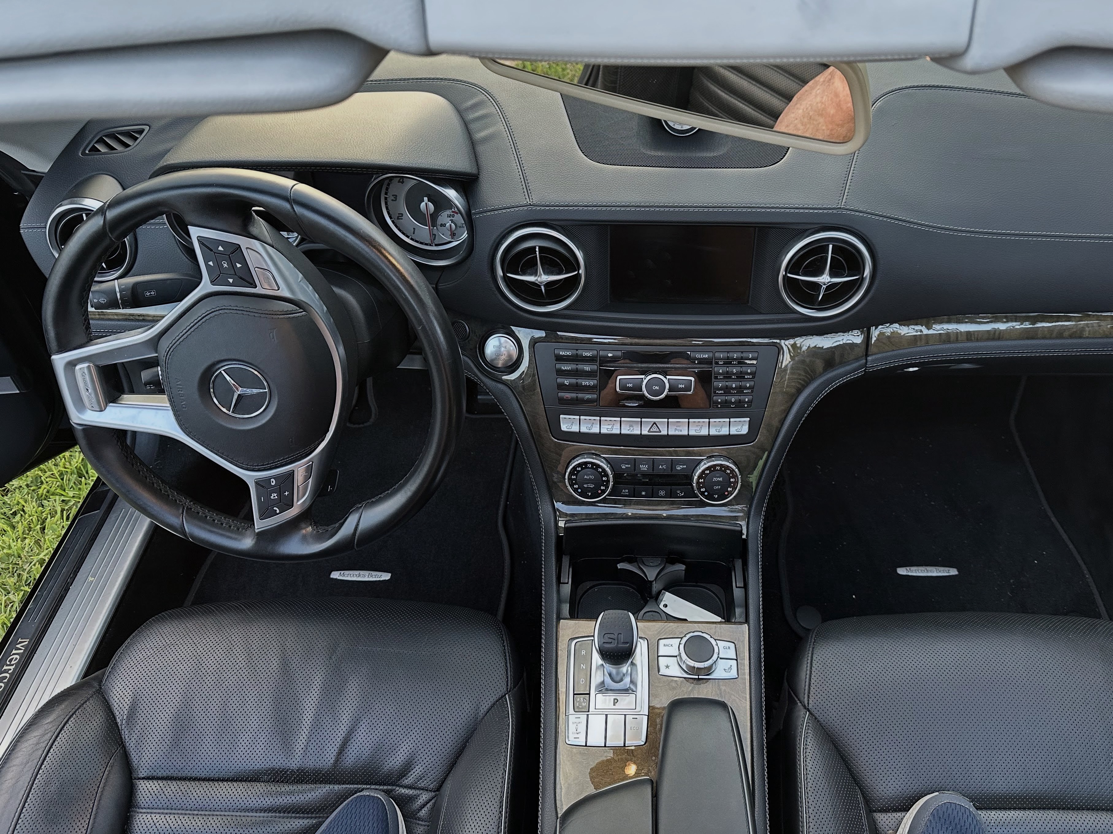Used 2013 Mercedes-Benz SL 550 image 6