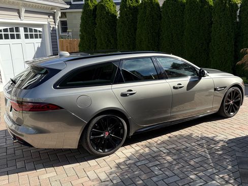 Used 2018 Jaguar XF S image 5