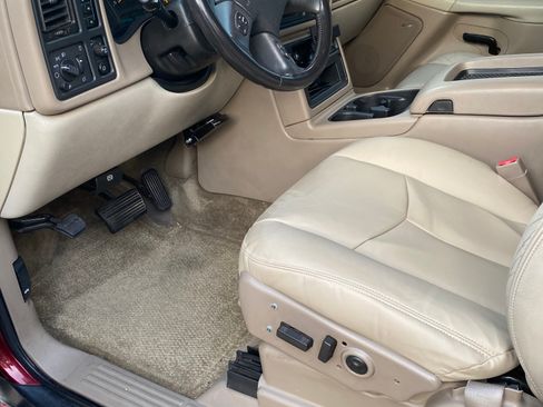 Used 2003 Chevrolet Tahoe LT image 14