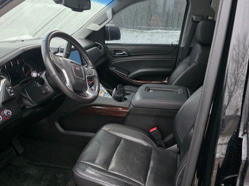 Used 2016 GMC Yukon XL SLT w/ Premium Edition image 10