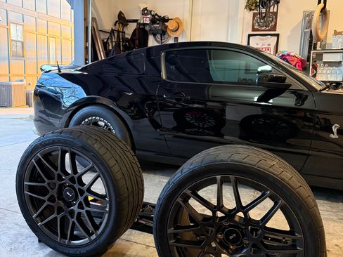 Used 2013 Ford Mustang Shelby GT500 image 17