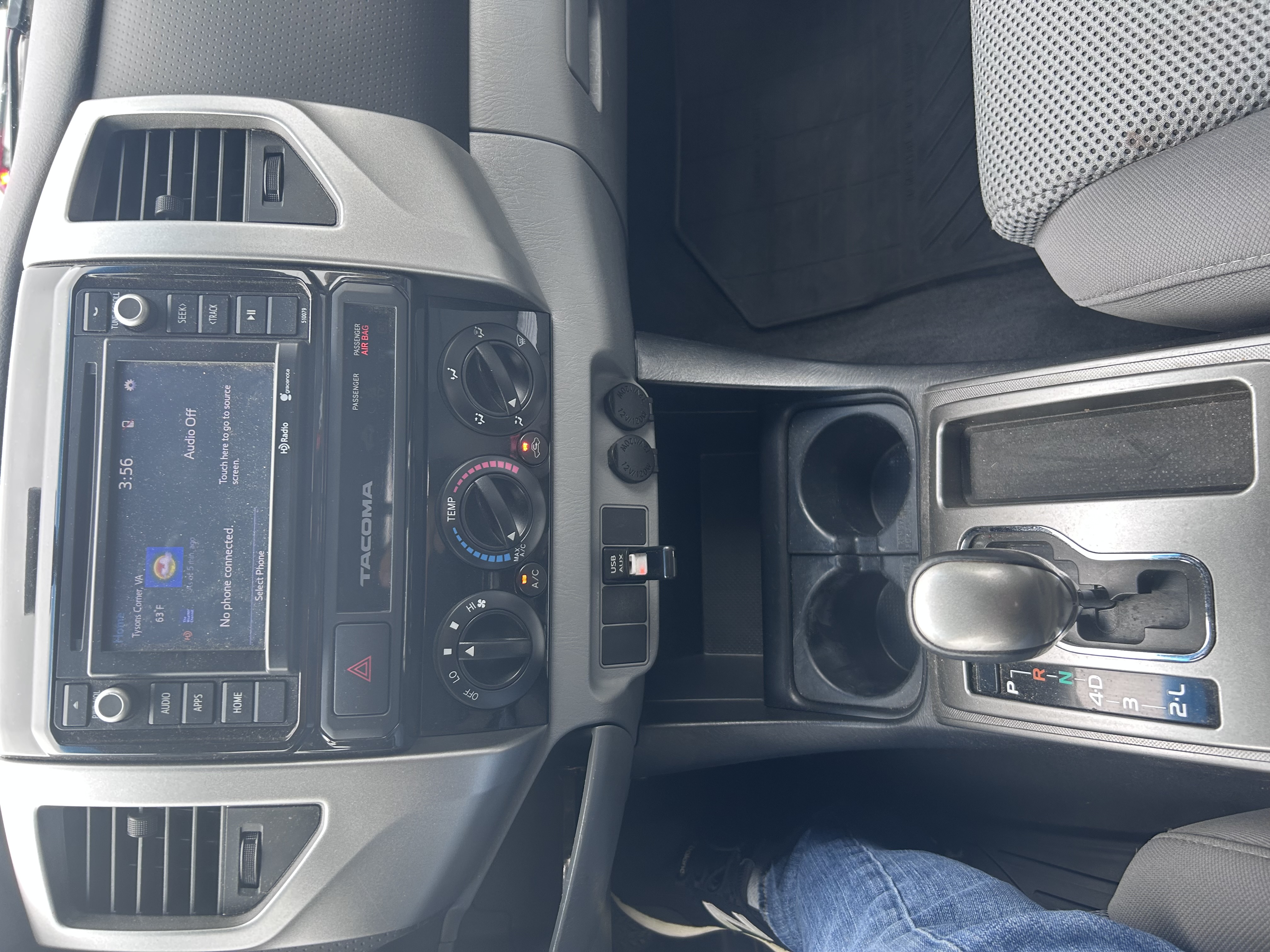 Used 2015 Toyota Tacoma PreRunner w/ TRD Sport Package RWD image 10